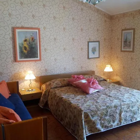 Meuble Al Ponte 게스트하우스 그라도